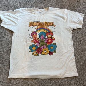 Truffle Shuffle Fraggle Rock Rainbow Ecru T. Feat. Gobo, Mickey and Red. XL. EUC
